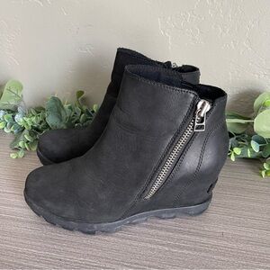Sorel Women's Joan of Arctic Wedge II Zip Ankle Boots US 6 Black